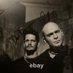 DISTURBED FULL BAND HAND SIGNED 8x10 PHOTO AUTOGRAPH AUTHENTIC FIRST TOUR